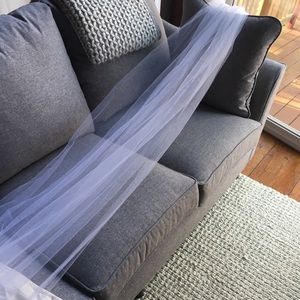 Chapel length bridal veil